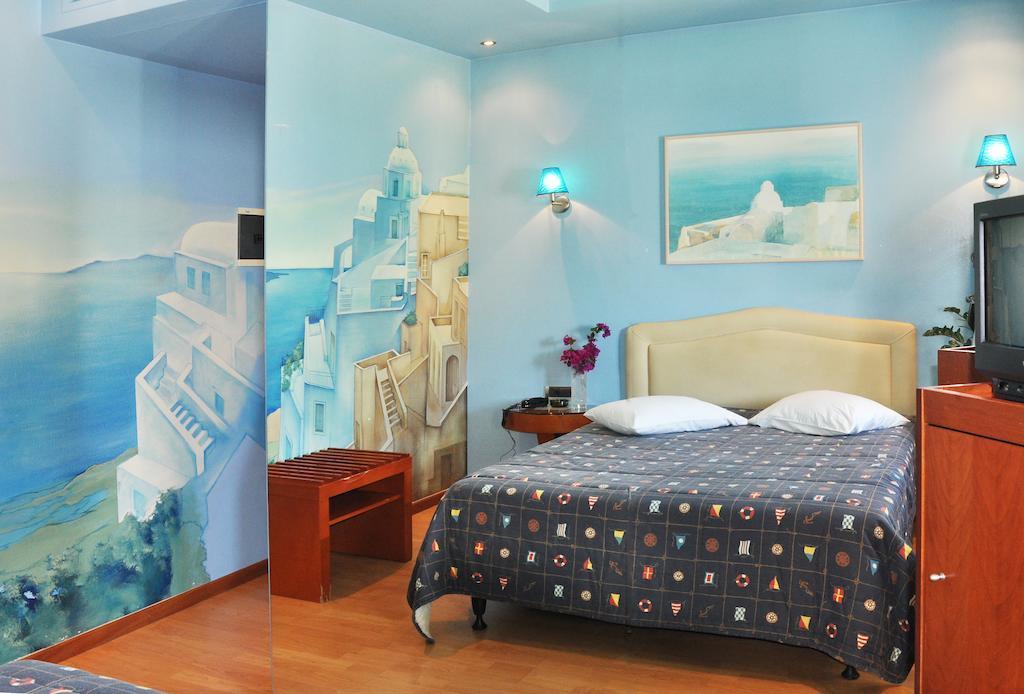 بيرايوس Hotel Bella Vista الغرفة الصورة